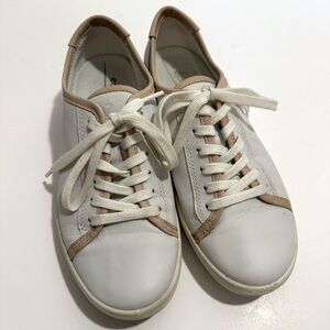 ECCO Shoes Women's Size 37 Casual Sneaker White Leather